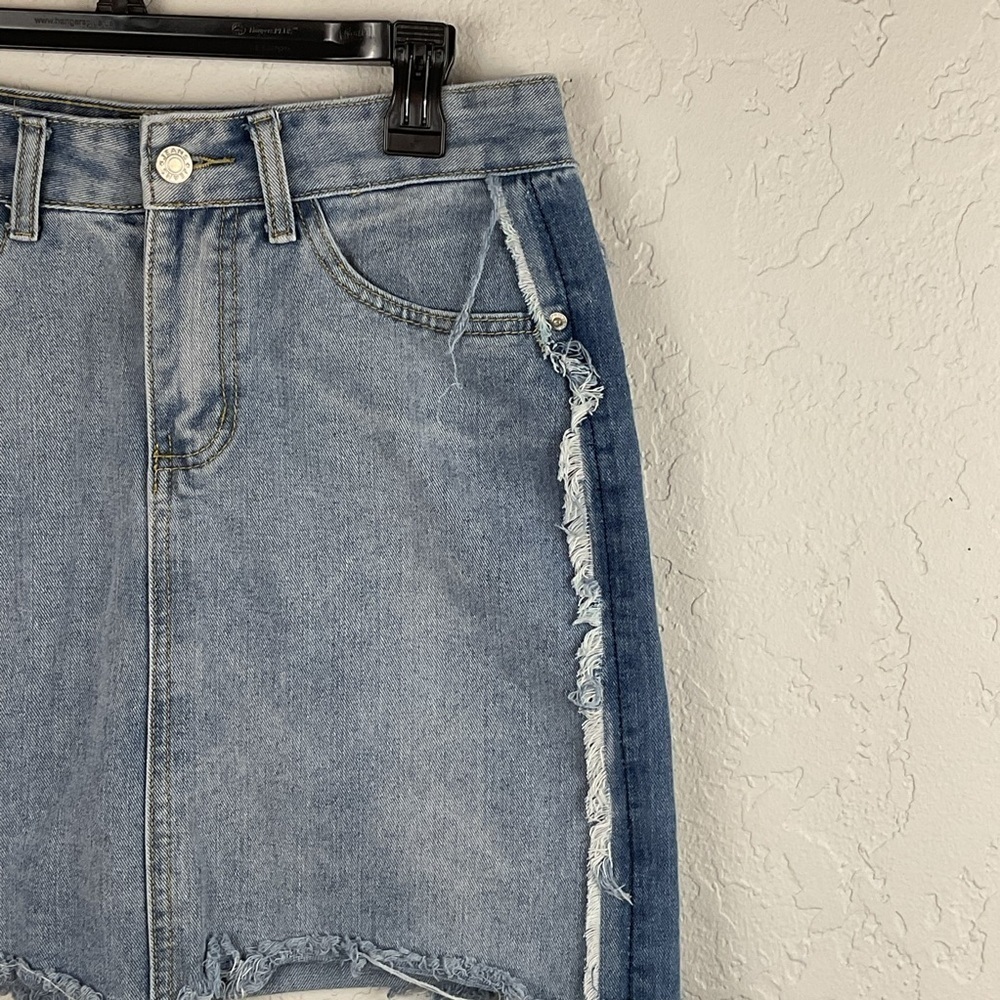 Chelsea & Violet Blue Colorblock Denim Jean Mini Skirt Sz Medium - Picture 4 of 6